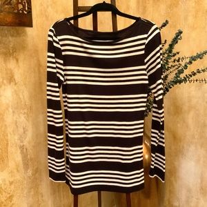 Old Navy Black/White Striped L/S Knit Top.  Boatneck.  Size L.